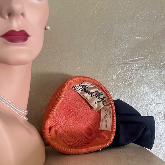 SUPERB DESIGNER 1950s' ORANGE STRAW & NAVY GROSGRAIN HAT+  BEADS - Picture 11 of 12